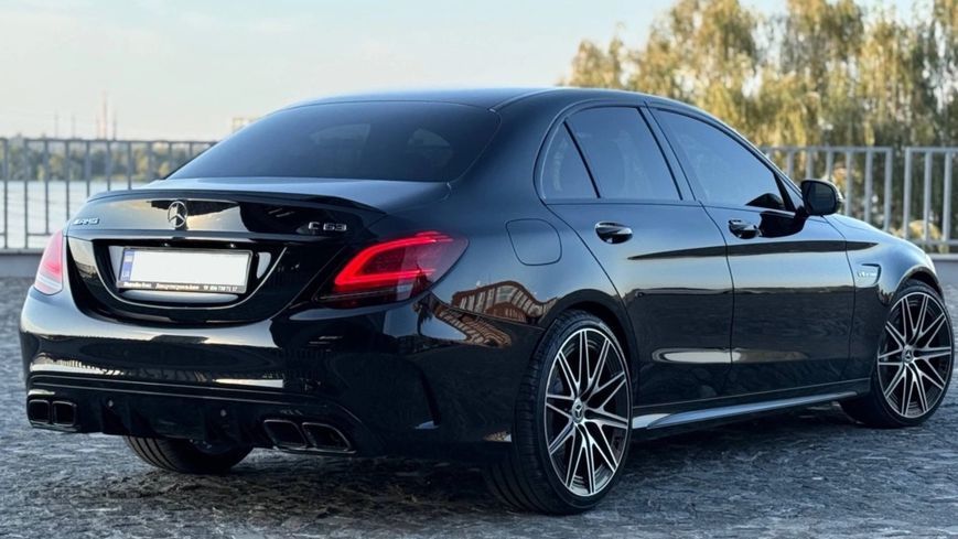 Обвес для Mercedes W205 в стиле C63 AMG a83-i1a фото